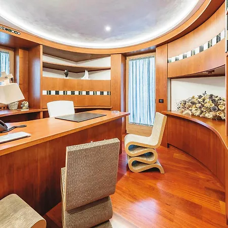 In The Center Cesa Reba