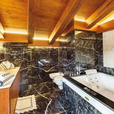 In The Center Cesa Reba